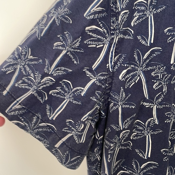American eagle palm tree print button down - Picture 3 of 5